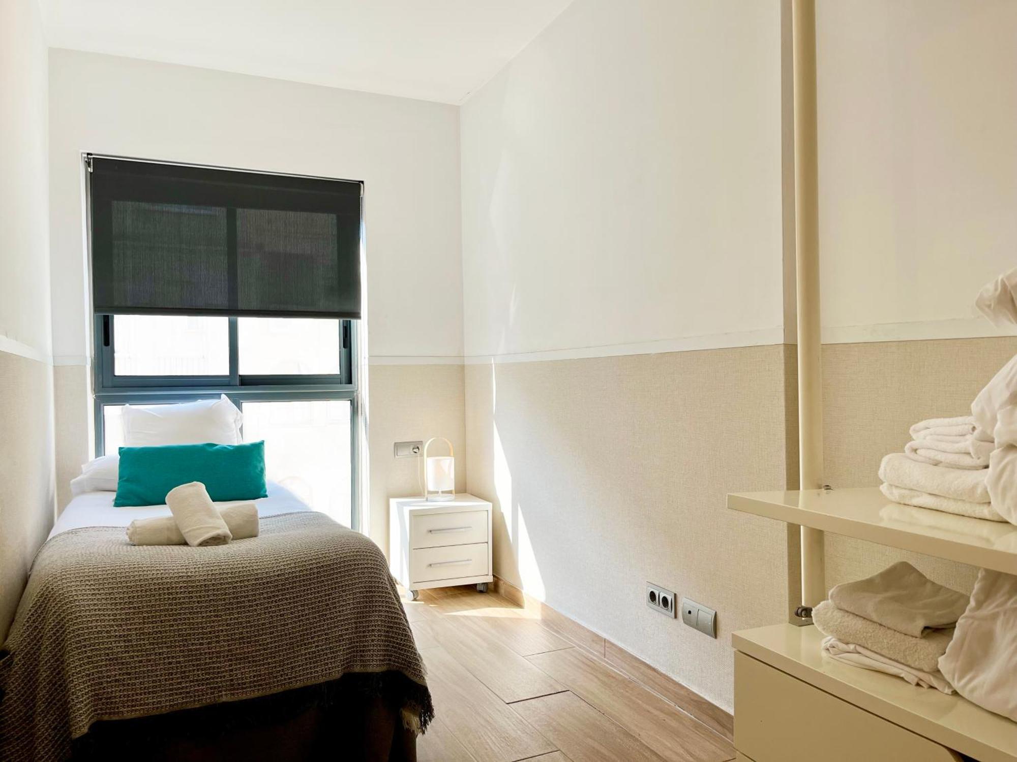 Feelathome Mozart Apartments Барселона Экстерьер фото