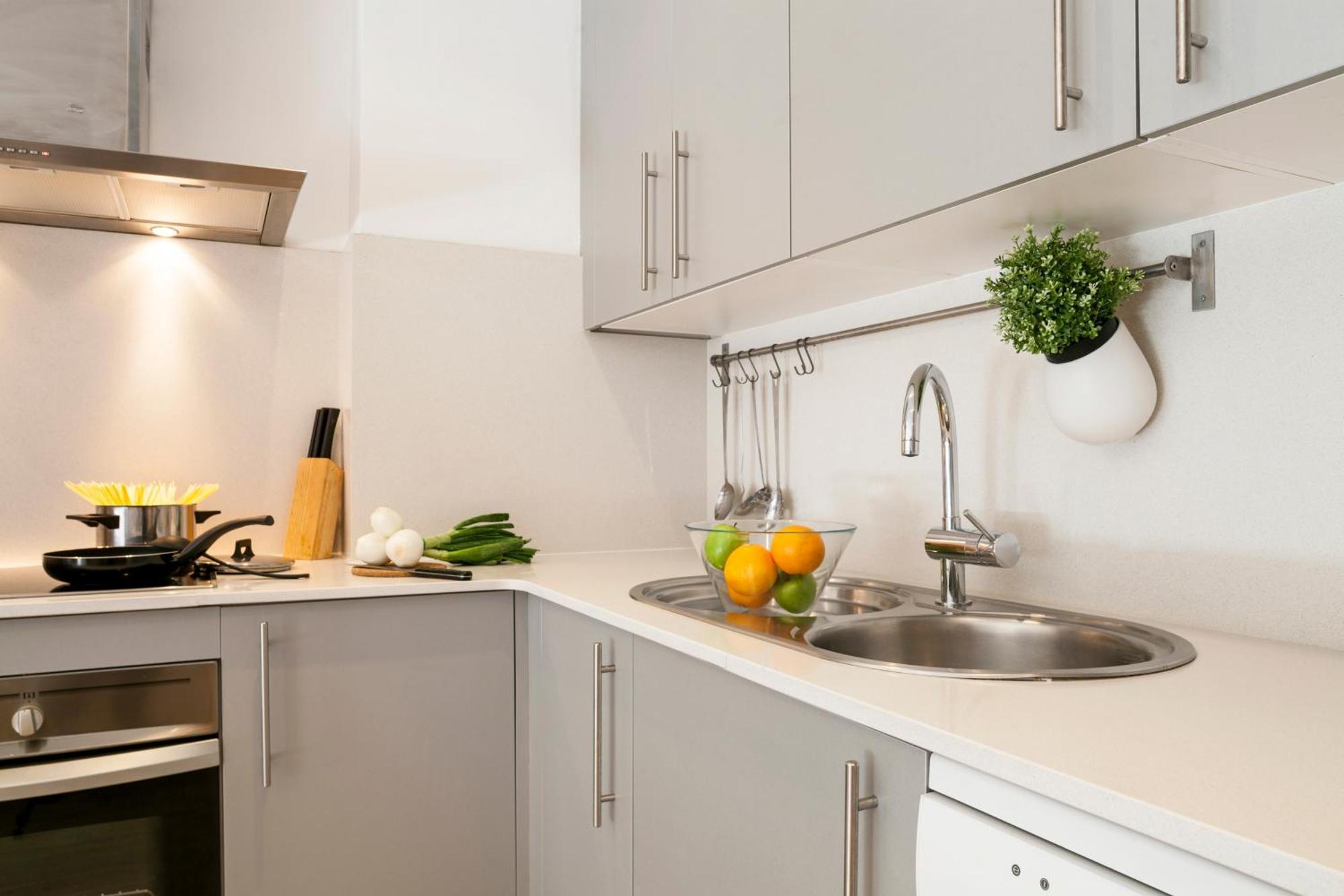 Feelathome Mozart Apartments Барселона Экстерьер фото