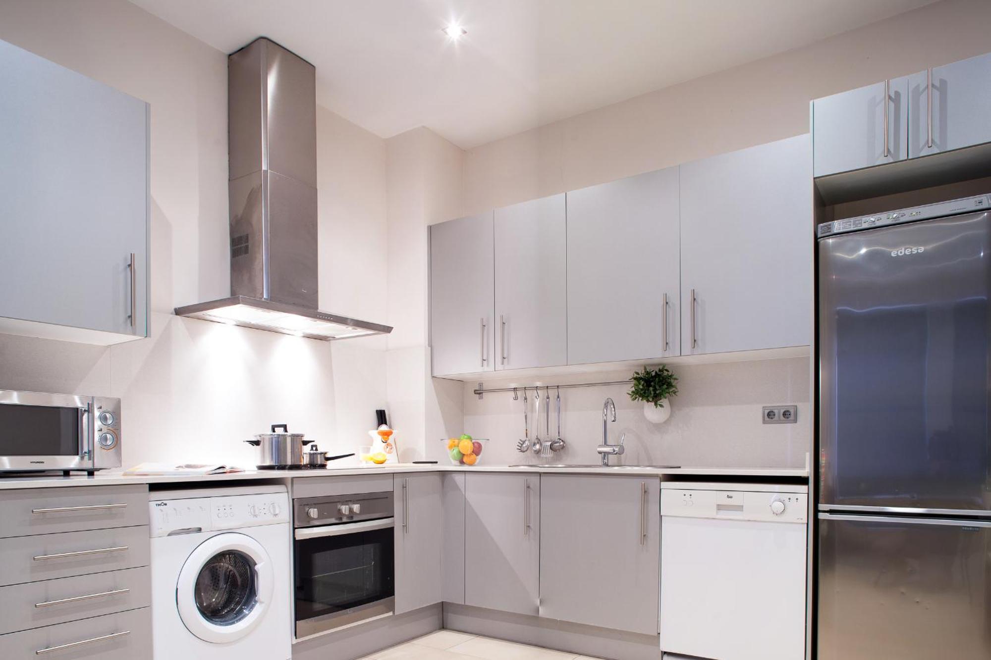 Feelathome Mozart Apartments Барселона Экстерьер фото