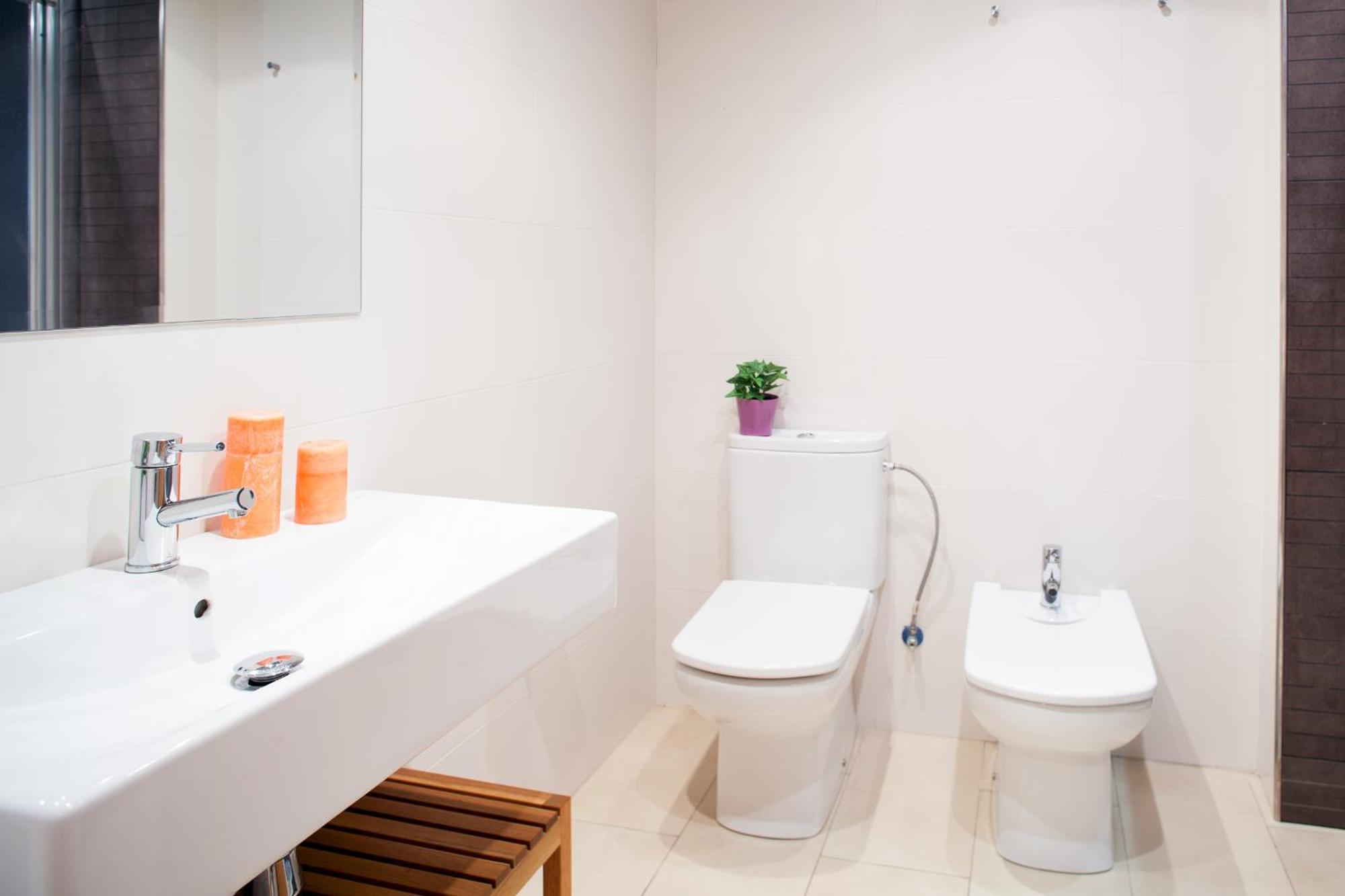 Feelathome Mozart Apartments Барселона Экстерьер фото