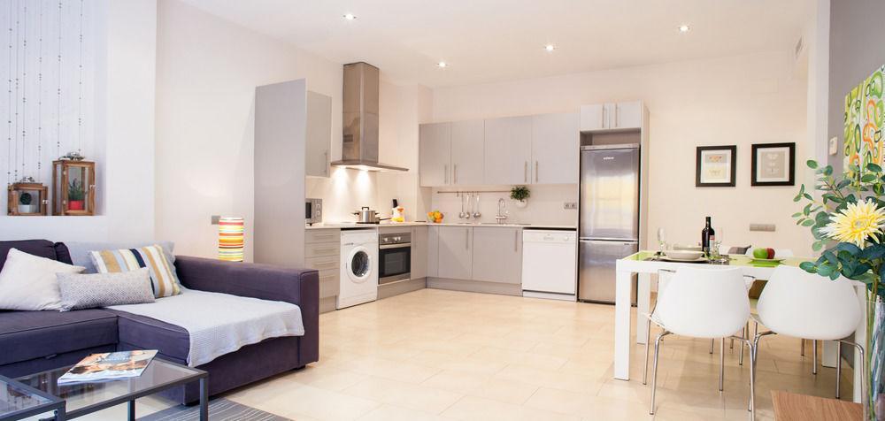 Feelathome Mozart Apartments Барселона Экстерьер фото